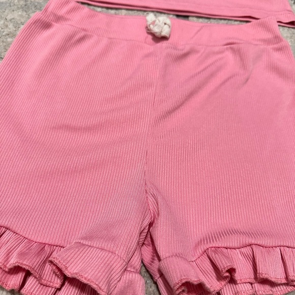 Pink outfit 💓 - Picture 2 of 3